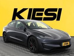 Gebruikt 2024 Tesla Model 3 Performance Sedan | 52 690 €