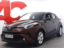 Ruskea (beige) Käytetty 2018 Toyota C-HR Active Katumaasturi | 23 790 € (Perustarjous)