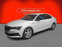 Valkoinen Käytetty 2022 Skoda Superb SportLine Sedan | 28 980 € (Hieman kallis)