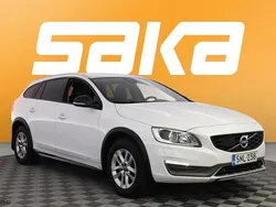 Käytetty 2016 Volvo V60 CC Business Edition Farmari | 18 800 € (Perustarjous)