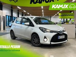 Valkoinen Käytetty 2016 Toyota Yaris Hybrid Active Sedan | 13 900 € (Perustarjous)