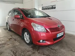 Punainen Käytetty 2011 Toyota Verso Plus Tila-auto | 10 900 €