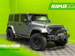Hopea / harmaa Käytetty 2014 Jeep Wrangler Unlimited Sport Katumaasturi | 34 990 €