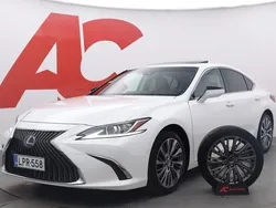 Sonic white 085 Käytetty 2021 Lexus ES300H Limited Edition Sedan | 35 990 € (Perustarjous)