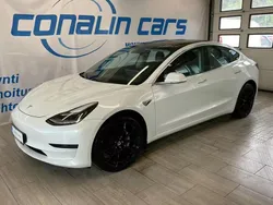 Käytetty 2020 Tesla Model 3 Standard Range Sedan | 22 890 € (Hieman kallis)
