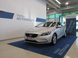 Käytetty 2015 Volvo V40 Business Edition Viistoperä | 13 900 € (Perustarjous)