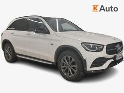 Valkoinen Käytetty 2021 Mercedes GLC300e Business Katumaasturi | 35 800 € (Perustarjous)