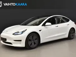 Käytetty 2021 Tesla Model 3 Standard Range Plus Sedan | 23 790 € (Hieman kallis)