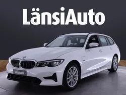 Käytetty 2022 BMW 330e Sport Line Farmari | 29 190 € (Supertarjous)