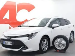 Valkoinen Käytetty 2023 Toyota Corolla Edition Farmari | 26 790 € (Perustarjous)