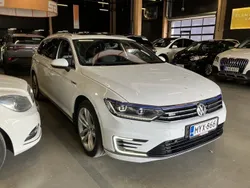 Käytetty 2016 VW Passat GTE Farmari | 9 900 € (Perustarjous)