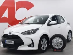 Valkoinen Käytetty 2023 Toyota Yaris Active Viistoperä | 22 640 € (Hieman kallis)