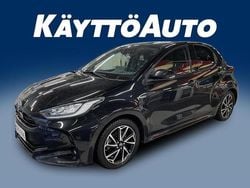 Musta Käytetty 2021 Toyota Yaris Hybrid Style Viistoperä | 19 490 € (Perustarjous)