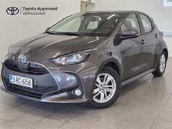 Harmaa Käytetty 2024 Toyota Yaris Hybrid Active Viistoperä | 22 900 € (Perustarjous)