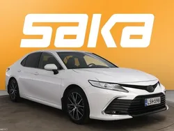 Käytetty 2023 Toyota Camry Business Edition Sedan | 28 400 € (Perustarjous)