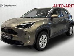 Ruskea Käytetty 2024 Toyota Yaris Cross Active Katumaasturi | 28 960 € (Perustarjous)