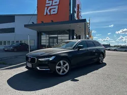 Käytetty 2019 Volvo V90 Momentum Farmari | 23 990 € (Perustarjous)