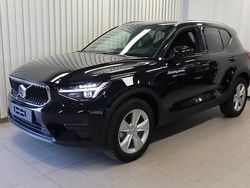 Musta Uusi 2025 Volvo XC40 Katumaasturi | 49 900 € (Kallis)