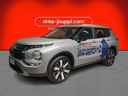 Harmaa Käytetty 2025 Mitsubishi Outlander P-HEV Intense Katumaasturi | 52 900 € (Perustarjous)