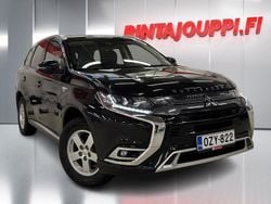 Käytetty 2019 Mitsubishi Outlander P-HEV Invite Katumaasturi | 22 900 € (Hieman kallis)