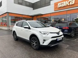 Käytetty 2017 Toyota RAV4 Hybrid Active Katumaasturi | 20 900 € (Perustarjous)
