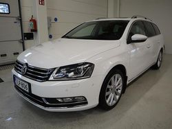 Valkoinen Käytetty 2014 VW Passat Highline Farmari | 12 400 € (Perustarjous)