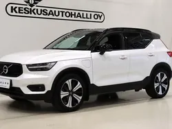 Valkoinen Käytetty 2021 Volvo XC40 Business Edition Katumaasturi | 31 900 € (Perustarjous)