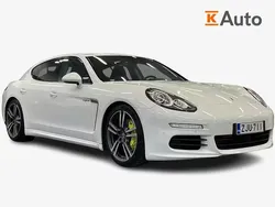 Käytetty 2013 Porsche Panamera S E-Hybrid Sedan | 28 800 €