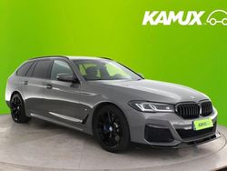 Hopea / harmaa Käytetty 2021 BMW 530e M Sport Farmari | 30 490 € (Hieman kallis)