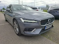 Harmaa Käytetty 2021 Volvo V60 Inscription Farmari | 24 890 € (Supertarjous)