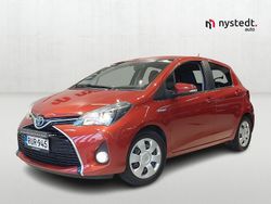 Punainen Käytetty 2014 Toyota Yaris Hybrid Active Viistoperä | 12 580 € (Perustarjous)