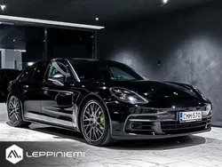 Käytetty 2018 Porsche Panamera 4 Sport Turismo Sedan | 58 780 € (Hyvä tarjous)