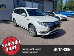Käytetty 2020 Mitsubishi Outlander P-HEV Farmari | 18 490 € (Hyvä tarjous)