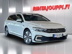 Valkoinen Käytetty 2021 VW Passat Business Farmari | 23 800 € (Hieman kallis)