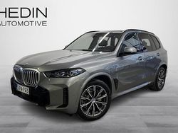 Harmaa Käytetty 2025 BMW X5 M Sport Katumaasturi | 106 900 € (Kallis)