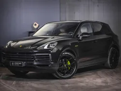 Käytetty 2018 Porsche Cayenne Katumaasturi | 64 700 € (Kallis)