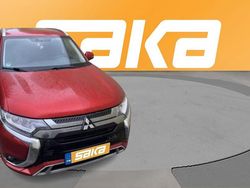 Käytetty 2021 Mitsubishi Outlander P-HEV Intense Katumaasturi | 25 800 € (Perustarjous)