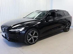 Musta Käytetty 2023 Volvo V60 Plus Farmari | 46 900 €