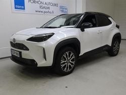 Käytetty 2023 Toyota Yaris Cross Sport Katumaasturi | 32 500 € (Perustarjous)