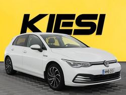 Käytetty 2021 VW Golf VIII Style Viistoperä | 21 440 € (Perustarjous)