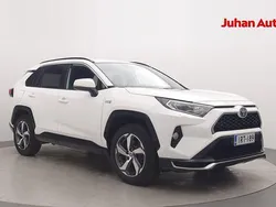 Valkoinen Käytetty 2021 Toyota RAV4 Katumaasturi | 34 790 € (Hyvä tarjous)