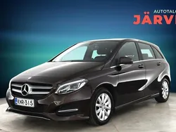 Ruskea Käytetty 2016 Mercedes A180 Business Tila-auto | 18 700 € (Perustarjous)