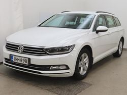 Valkoinen Käytetty 2017 VW Passat Comfortline Farmari | 15 890 € (Hieman kallis)