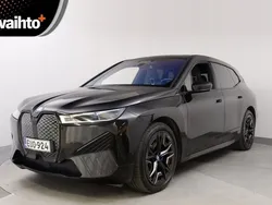 Musta Käytetty 2022 BMW iX Sport Line Katumaasturi | 68 990 € (Perustarjous)