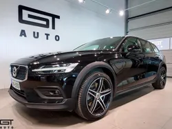 Käytetty 2022 Volvo V60 CC Farmari | 36 800 € (Perustarjous)