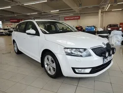Käytetty 2013 Skoda Octavia Ambition Farmari | 8 900 € (Perustarjous)