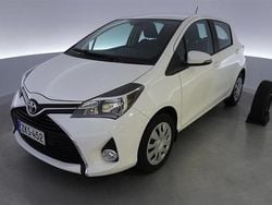Valkoinen Käytetty 2016 Toyota Yaris Active Viistoperä | 14 690 € (Perustarjous)