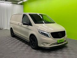Hopea / harmaa Käytetty 2018 Mercedes Vito Van | 27 800 € (Perustarjous)
