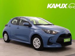Sininen Käytetty 2021 Toyota Yaris Hybrid Active Sedan | 18 640 € (Perustarjous)