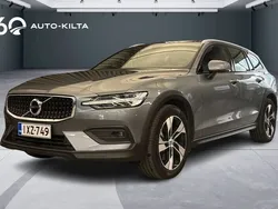Met. harmaa Käytetty 2021 Volvo V60 CC Farmari | 41 900 € (Perustarjous)